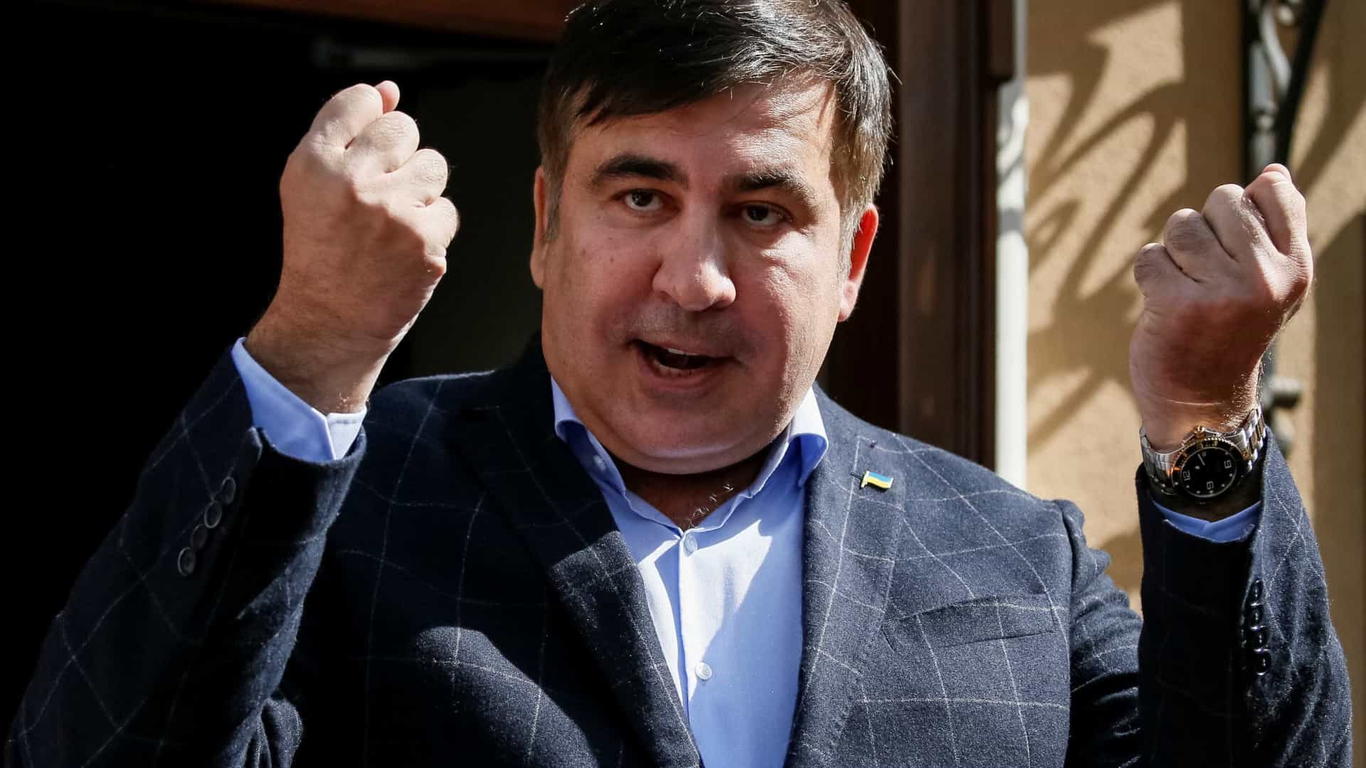 Ex-presidente georgiano em greve de fome na prisão em estado crítico
