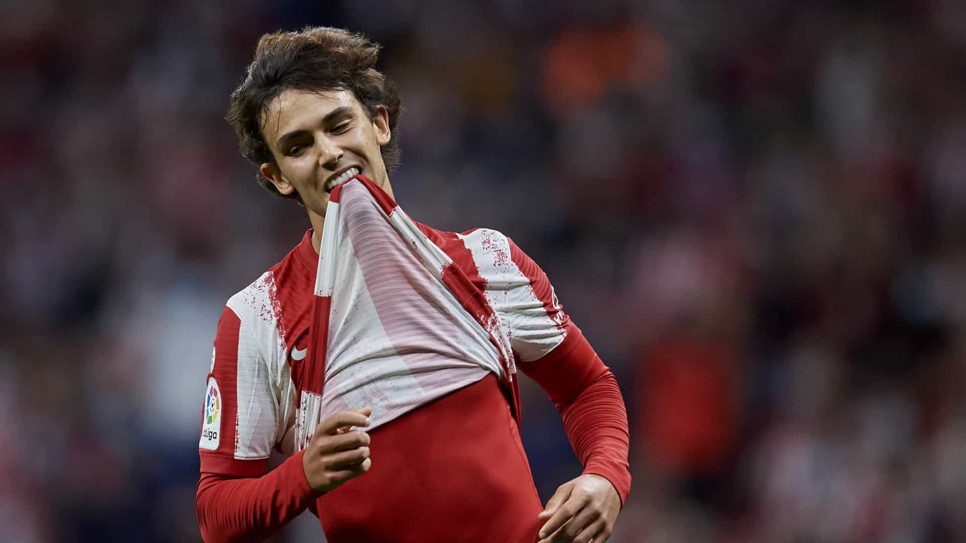 Novo azar para João Félix: Avançado está novamente lesionado