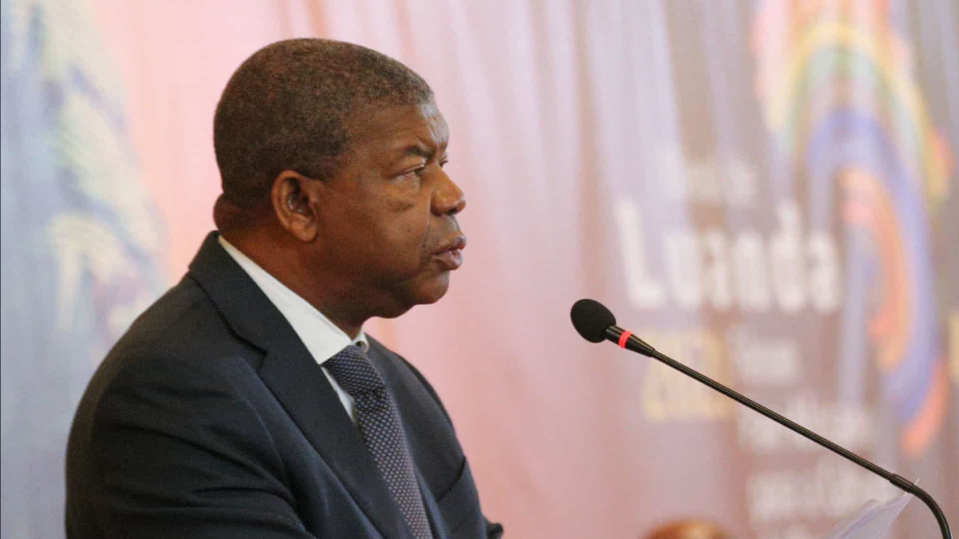 Autorizada admissão excecional de 7.350 profissionais de saúde