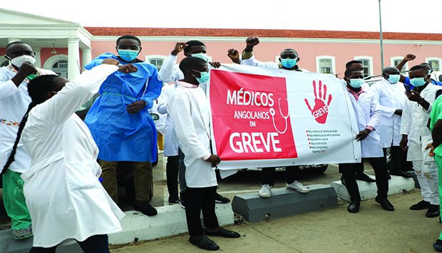 Médicos garantem serviços mínimos