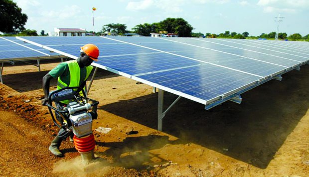 EAU investem mil milhões na produção de energia solar