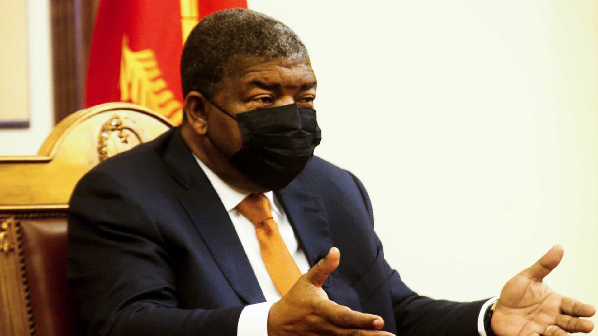 Líder do MPLA anuncia aumento do salário mínimo nacional para breve