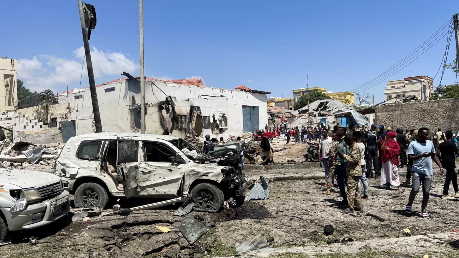 Somália. Explosão perto do aeroporto da capital faz oito mortos