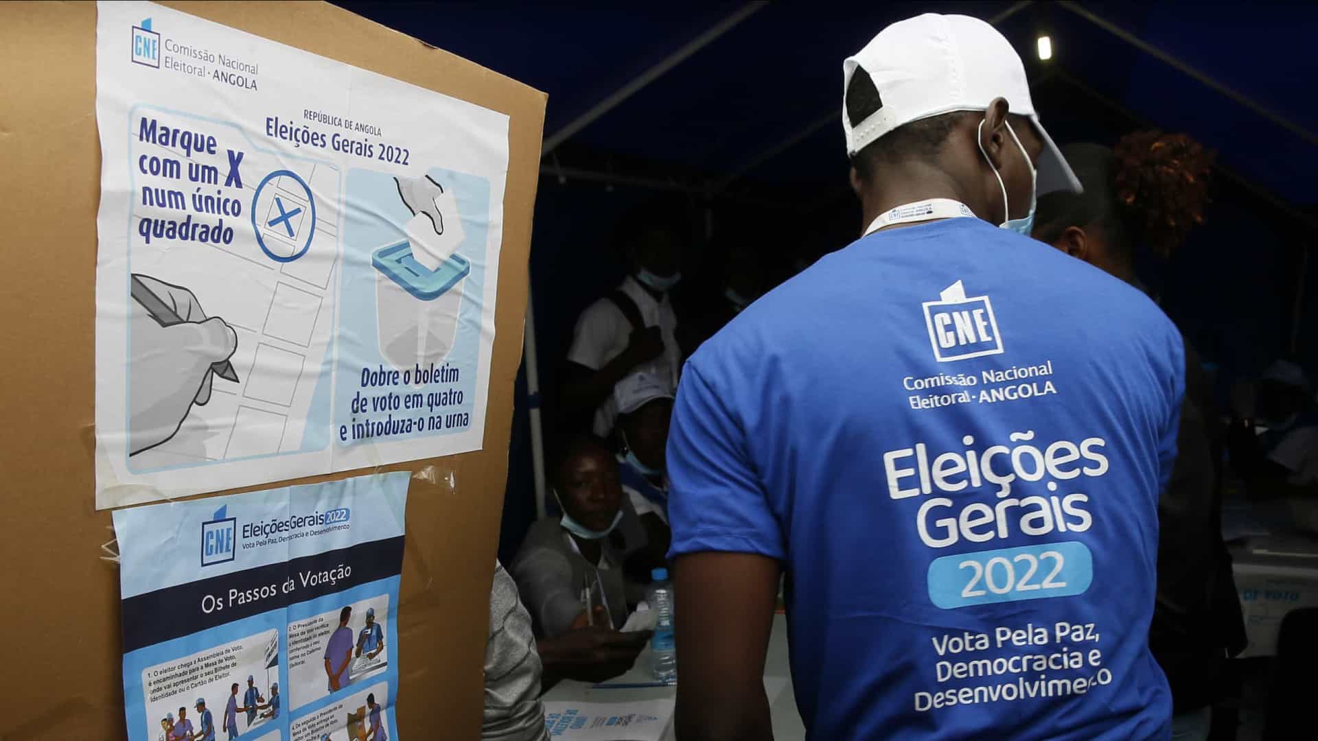 MPLA vence eleições com 51,07% dos votos, UNITA conquista 44,05%
