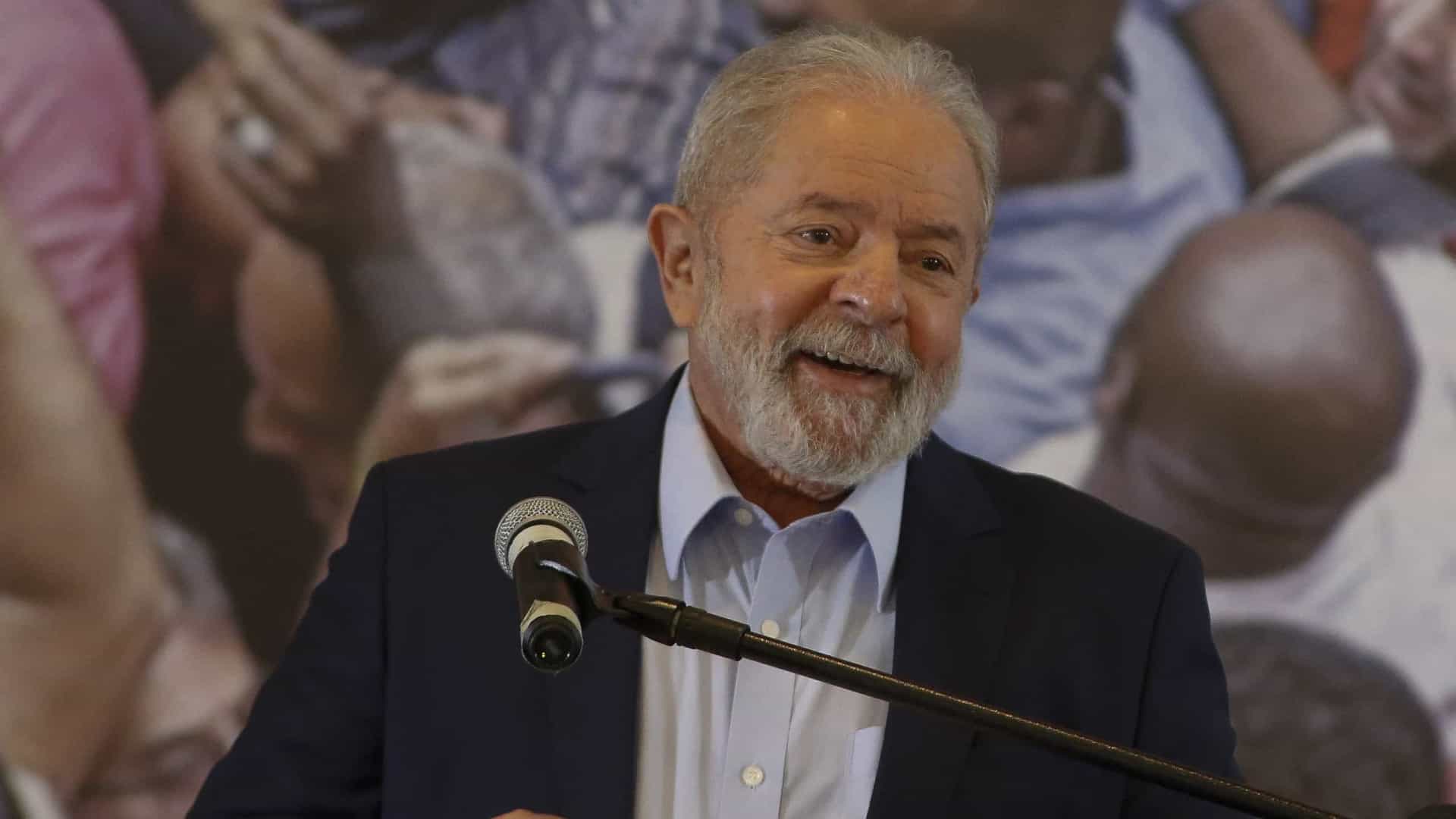 Sondagem. Lula mantém vantagem sobre Bolsonaro para eleições brasileiras
