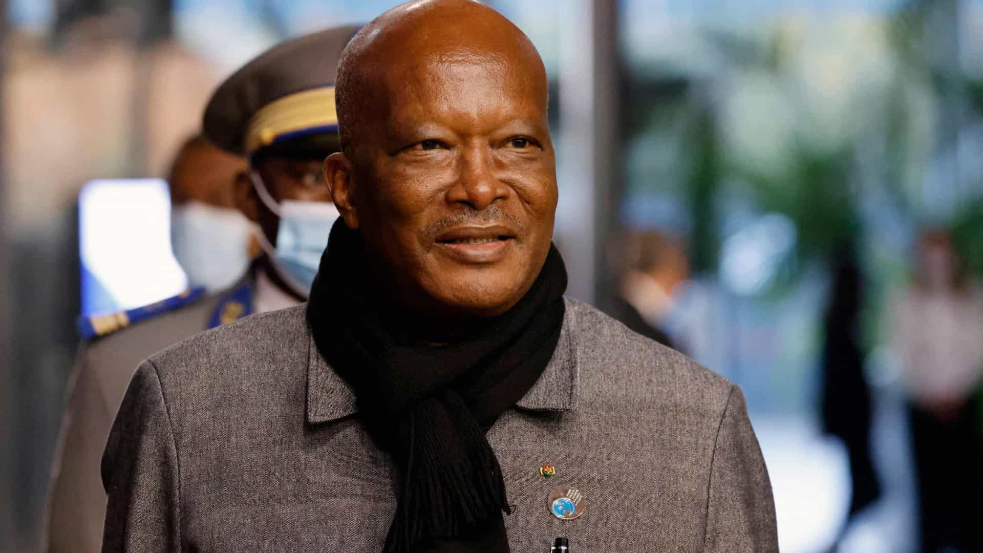 Ex-presidente do Burkina Faso autorizado a viajar por razões médicas