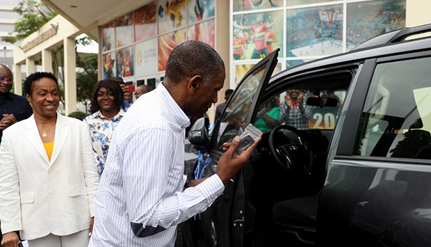Andebol: Selecção campeã africana premiada com viaturas