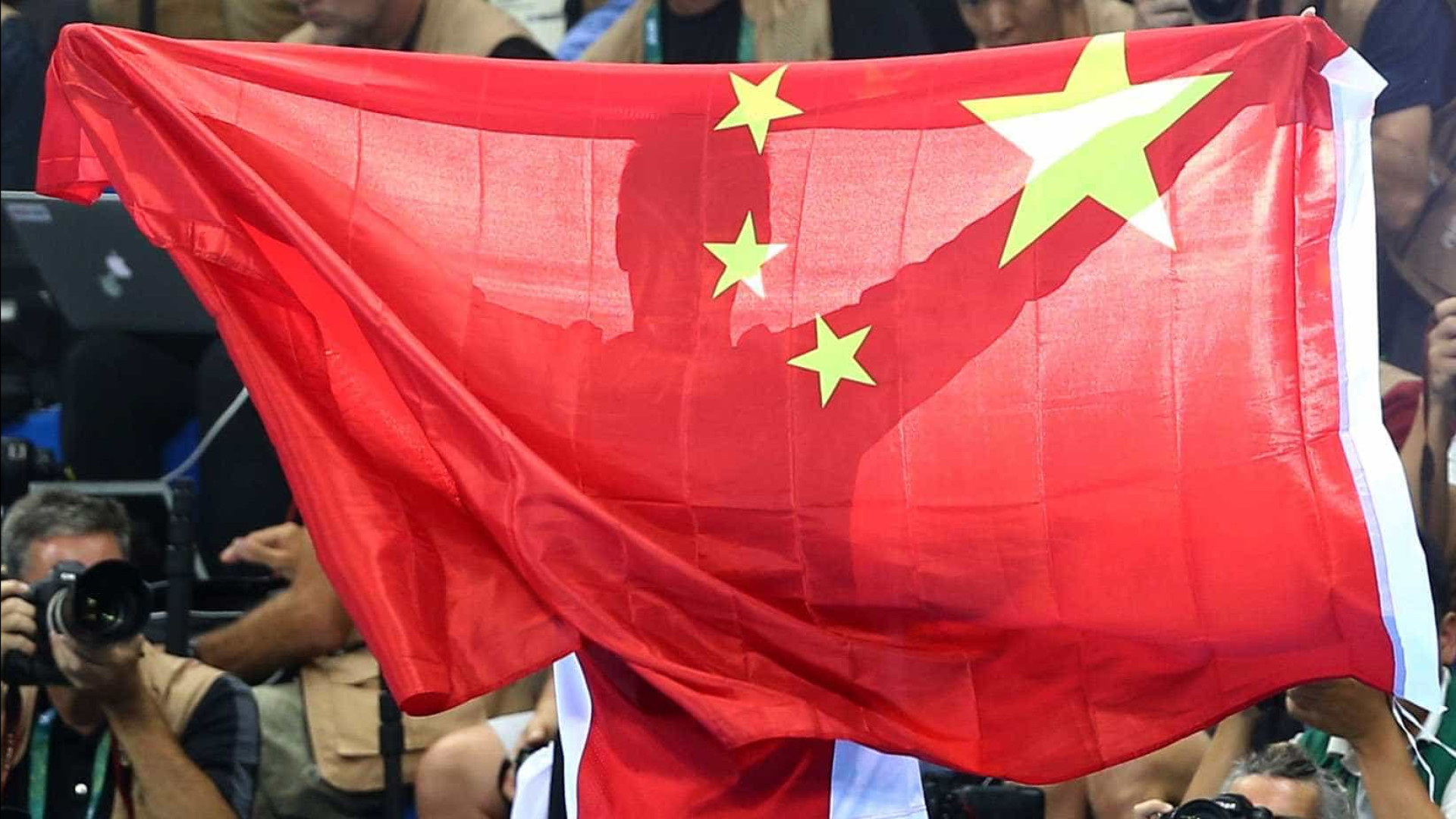China admite esquadras no estrangeiro mas “sem atividade policial”
