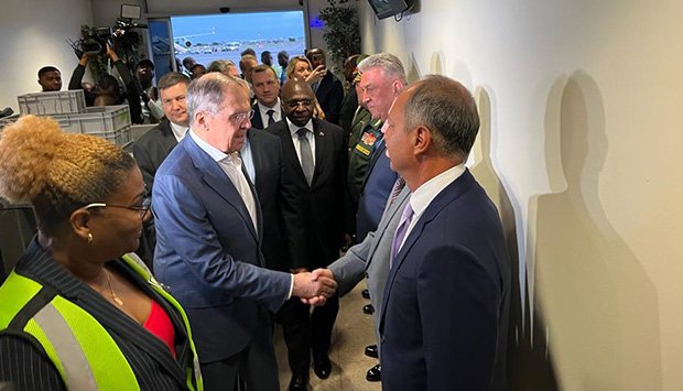Sergey Lavrov está em Angola para reforço dos laços políticos