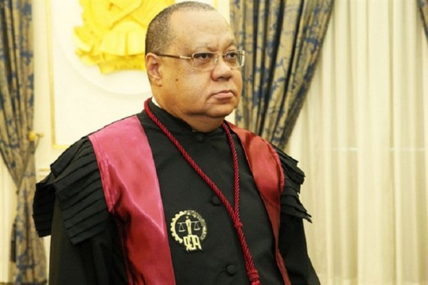 Hélder Pitta Groz reconduzido a PGR e Inocência Pinto nomeada vice-PGR