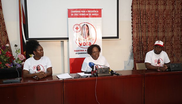 Delfina Cumandala eleita presidente da Cruz Vermelha