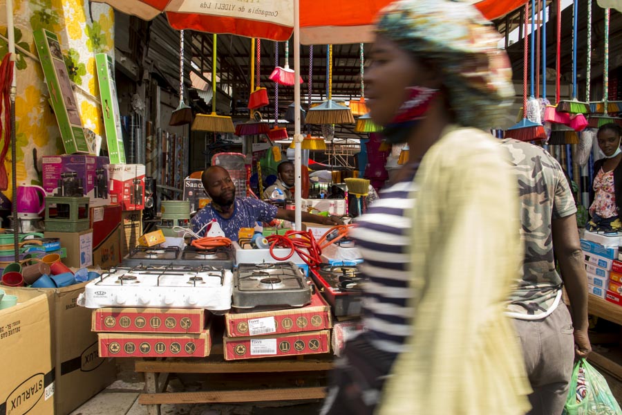 39% dos angolanos fazem compras em regime de sócia, aponta estudo