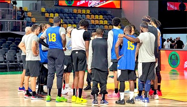 Petro pode carimbar hoje passe para Kigali