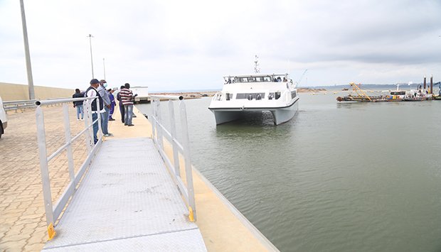 Porto de Luanda reabre venda de bilhetes para catamarãs