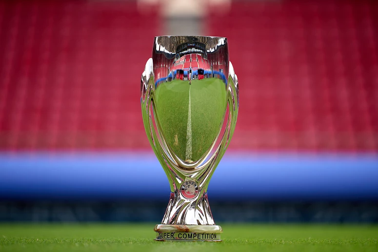 Manchester City e Sevilla disputam hoje a Supertaça Europeia