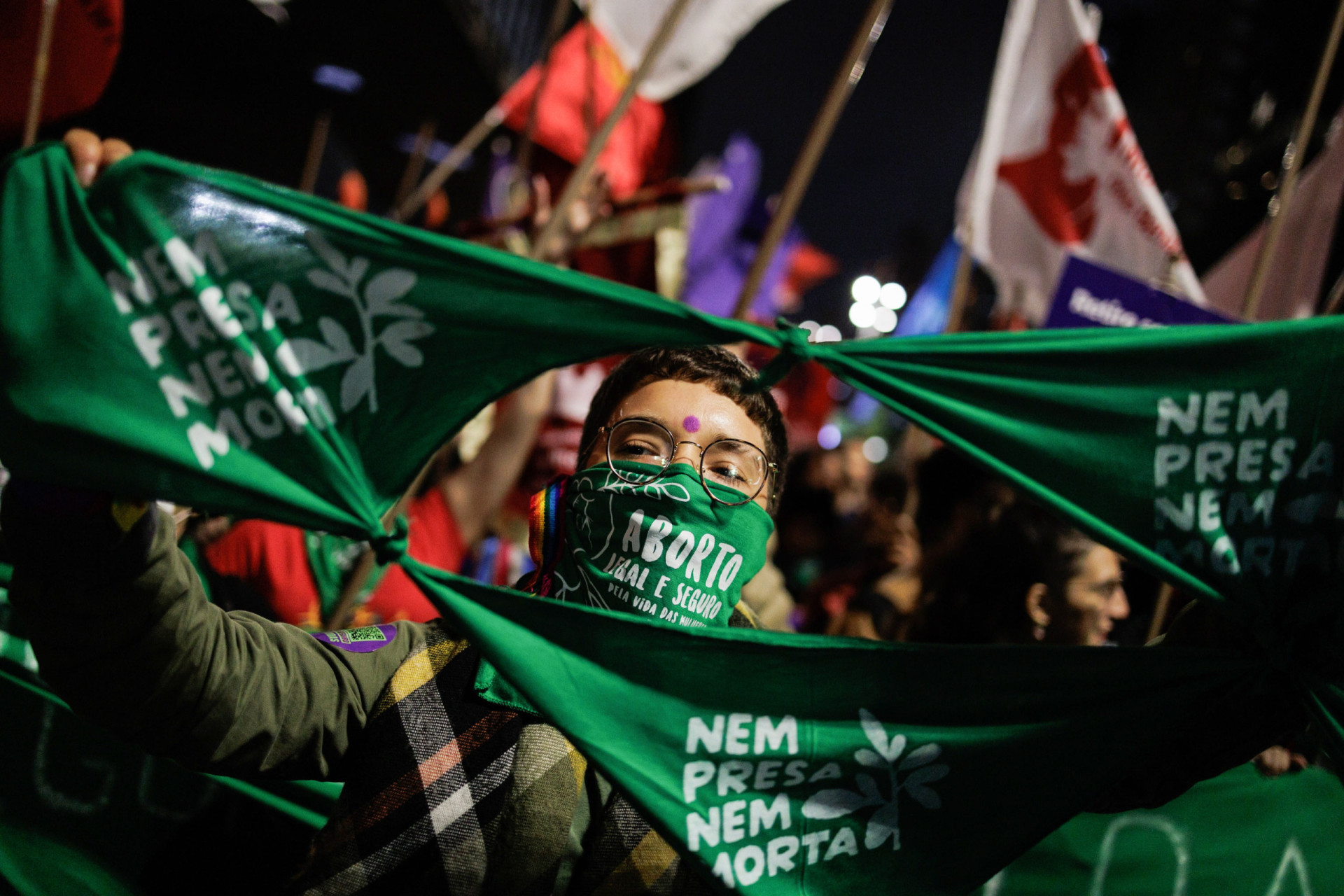 Milhares de mulheres exigem direito ao aborto na América Latina