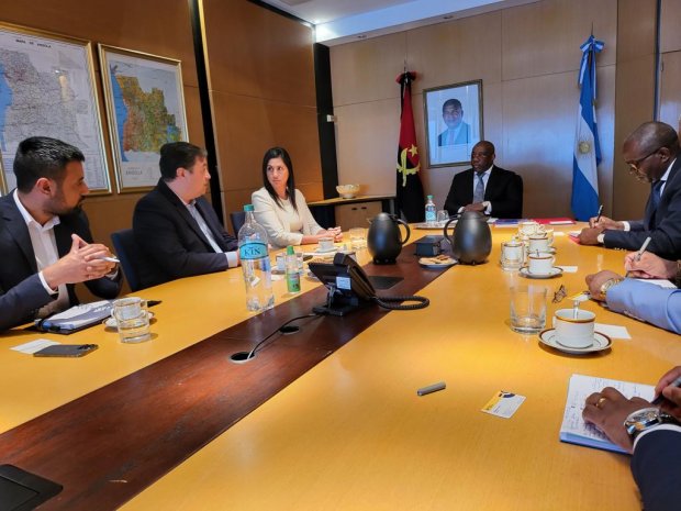 Angola e Argentina abordam investimento no turismo e agronegócio