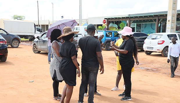Condomínio Vila Lisboa: Moradores acusam direcção de incumprimentos contratuais