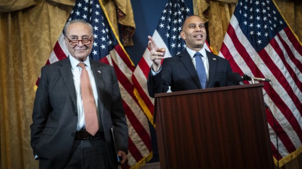 Líderes democratas no Congresso apoiam Kamala Harris