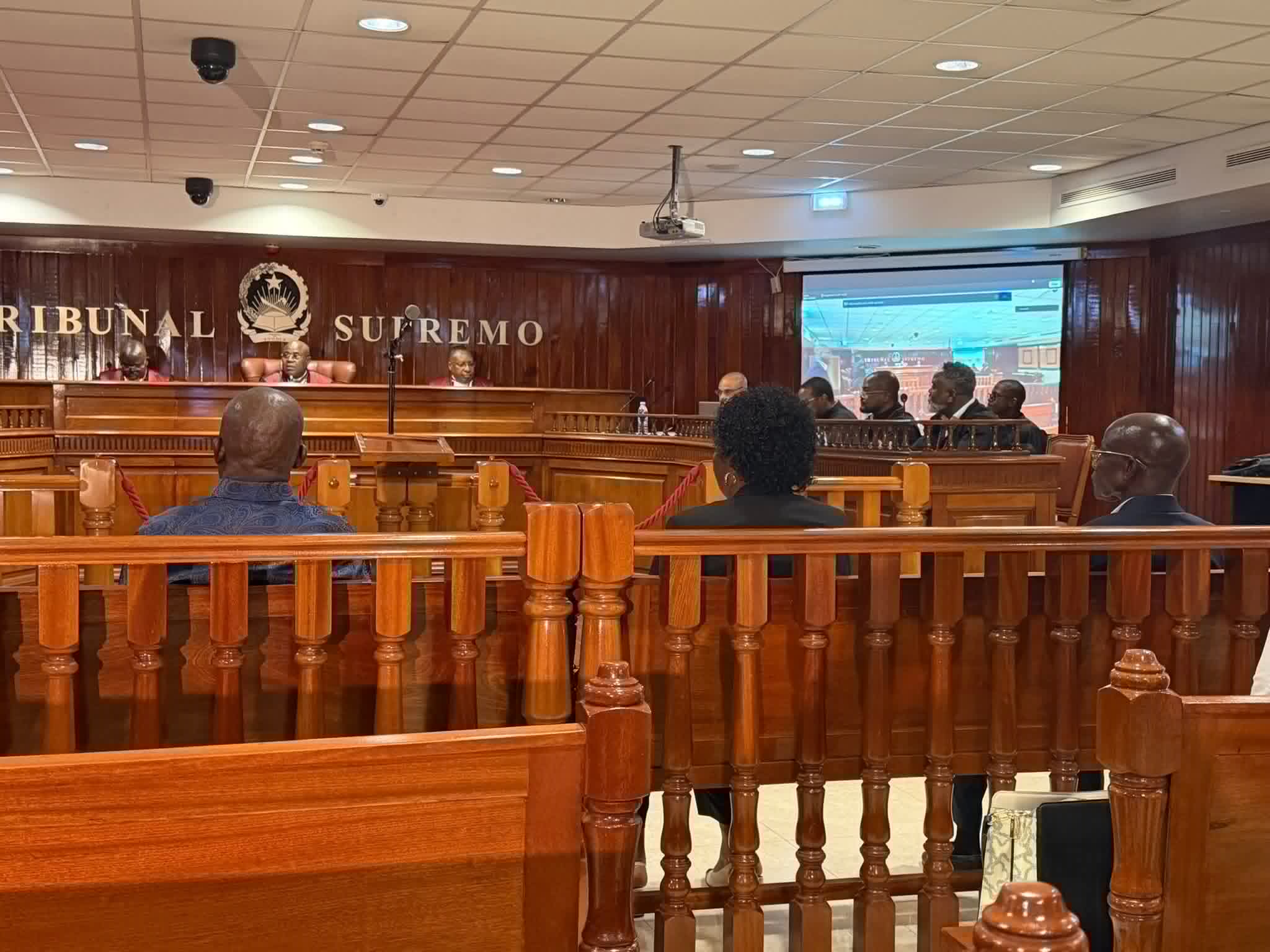 Antiga ministra das Pescas submetida aos últimos exames de prova no caso de peculato