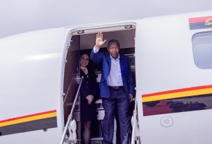 Presidente da República a caminho do Zaire