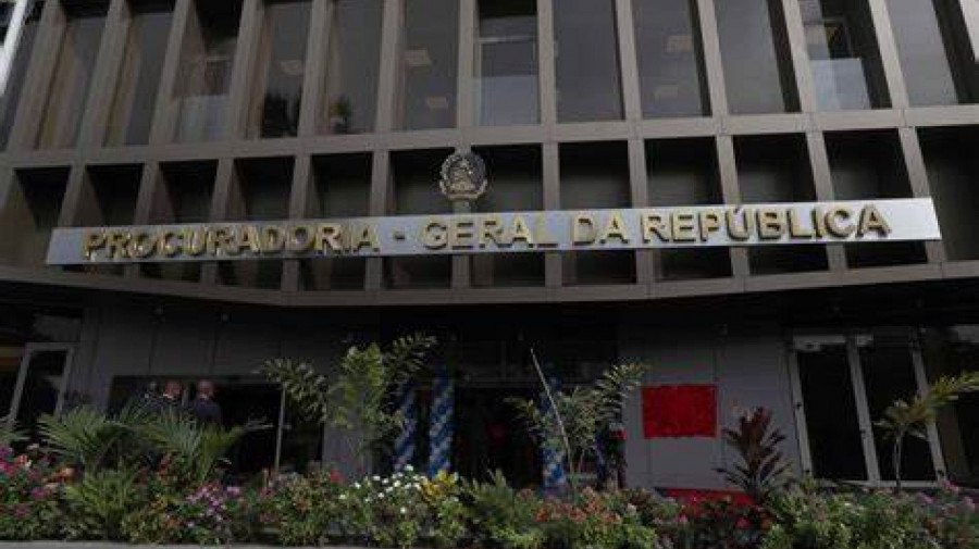 PGR notifica Higino Carneiro por alegados crimes de peculato e branqueamento de capitais