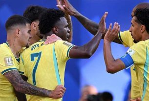 Brasil vence Escócia por 3-0 e segue para próxima fase do Mundial