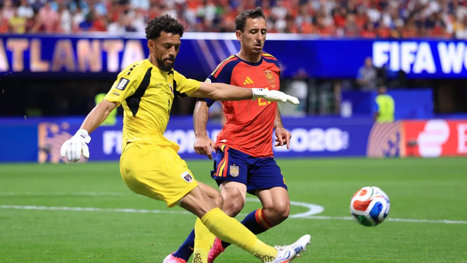 Cabo Verde teve Vozinha de Mundial e travou Espanha com empate na estreia